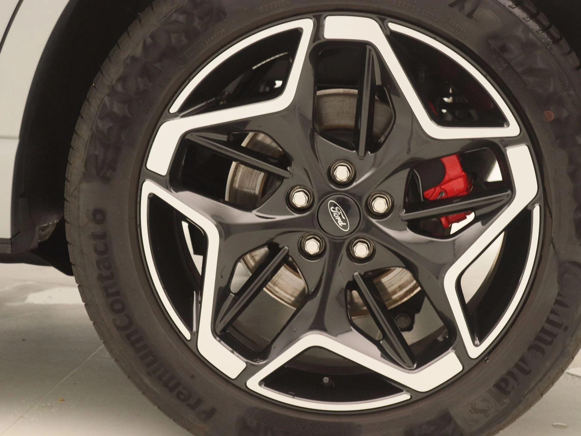 Ford-Kuga-image-19
