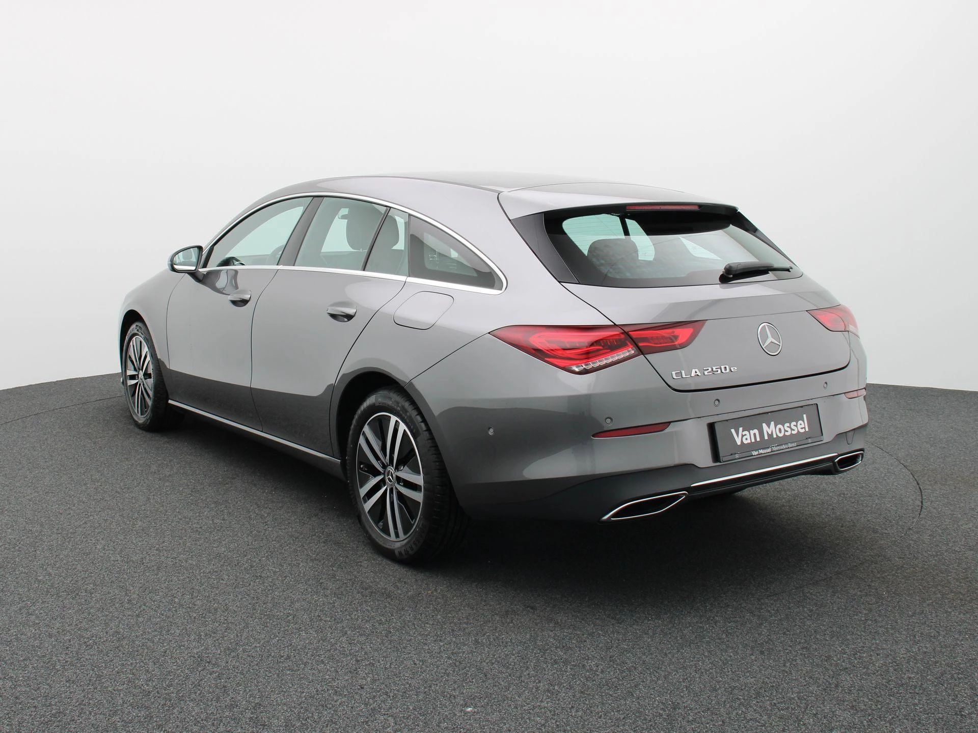 Mercedes-Benz CLA 250e Shooting Brake + LEDER + LED + CAMERA +