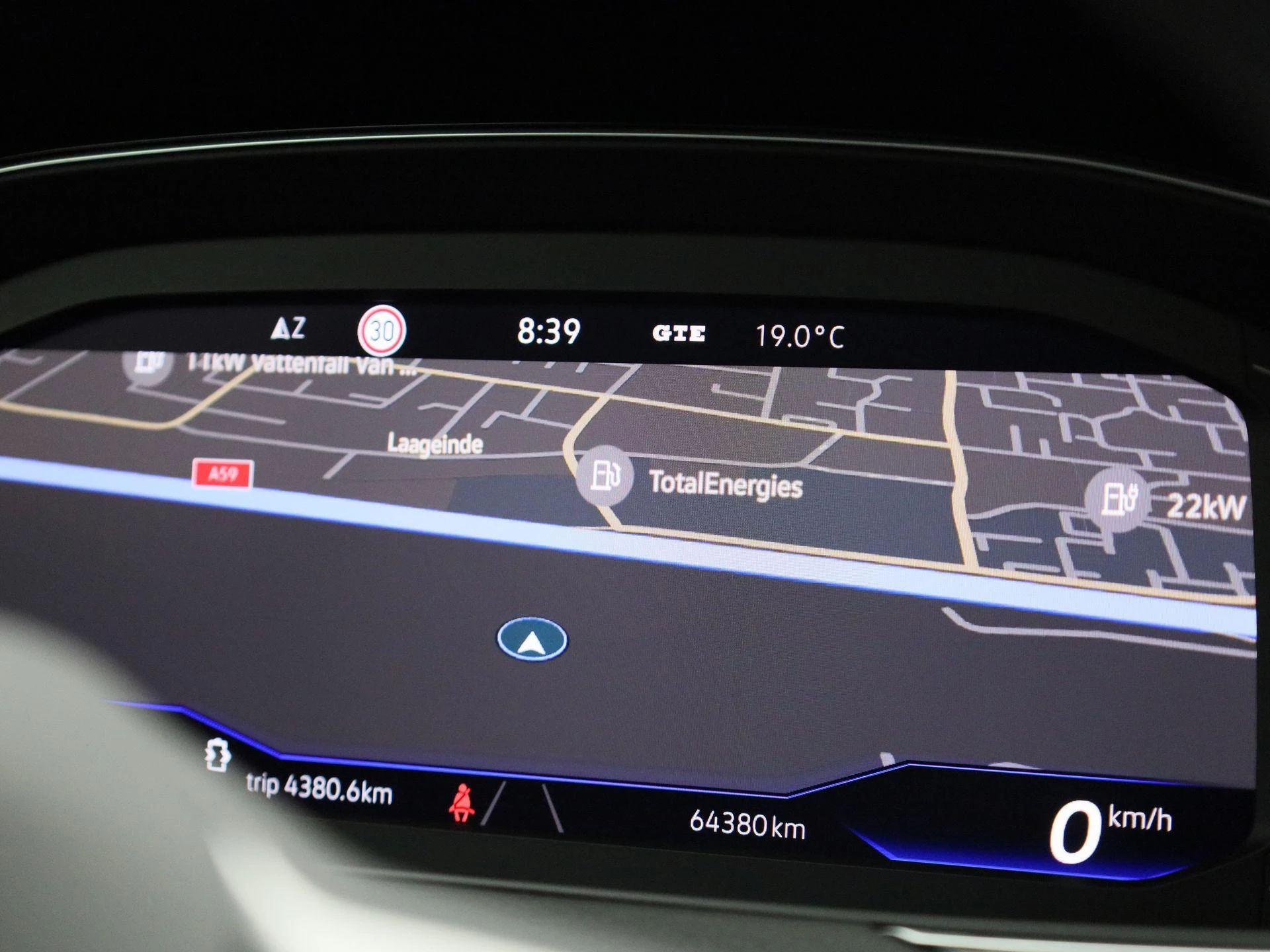 Volkswagen-Passat-image-23