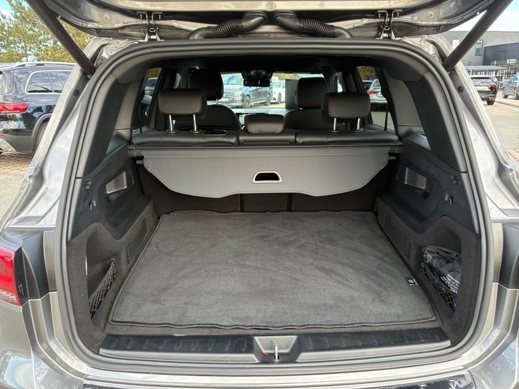 Mercedes-Benz-GLB 220 d-image-13