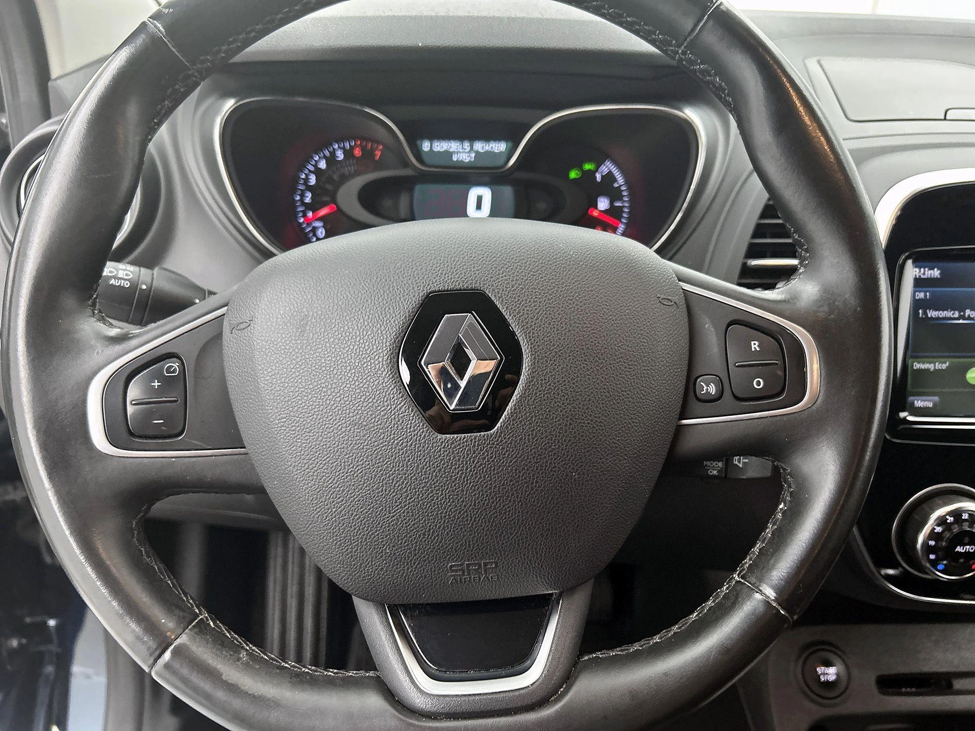 Renault-Captur-image-30