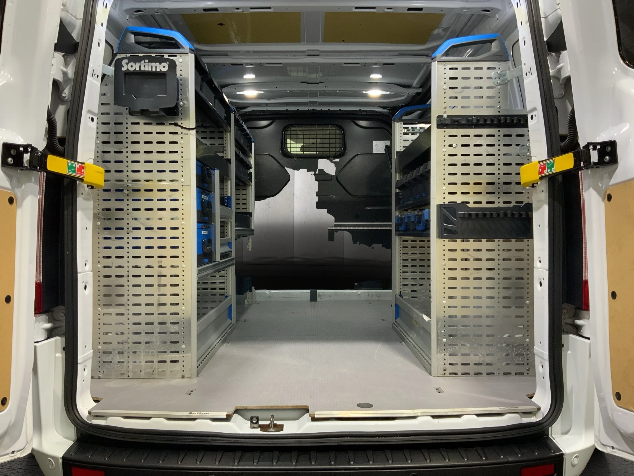 Ford-Transit Custom-image-15