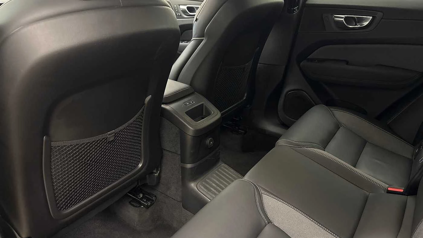 Volvo XC60 T6 AWD PHEV Recharge Black Edition Plus