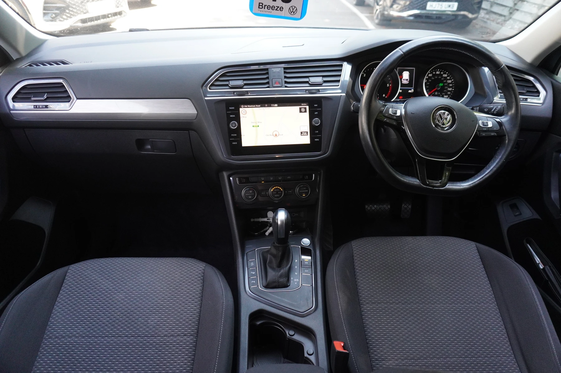 Volkswagen-Tiguan Allspace-image-8
