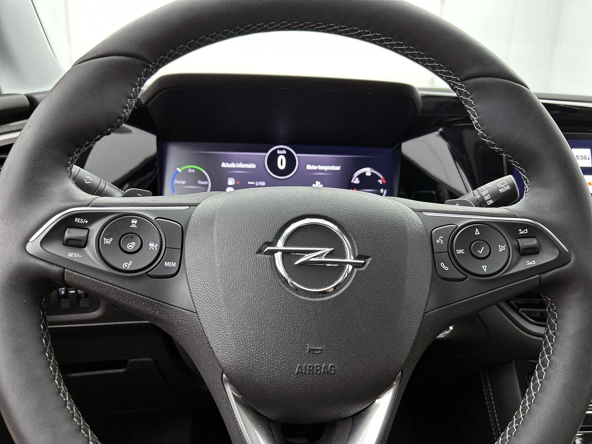 Opel-Grandland-image-35
