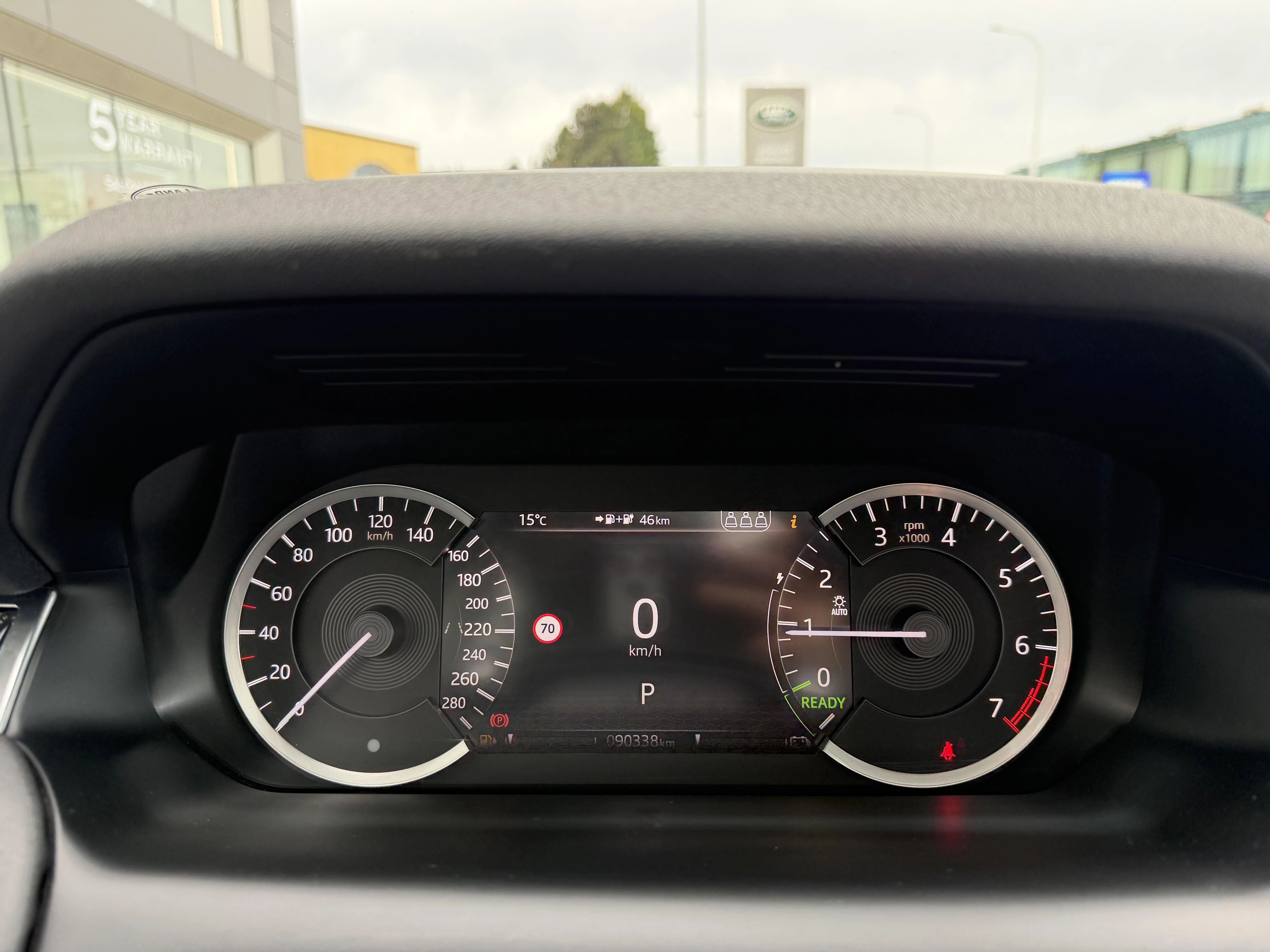 Land Rover-Discovery Sport-image-14