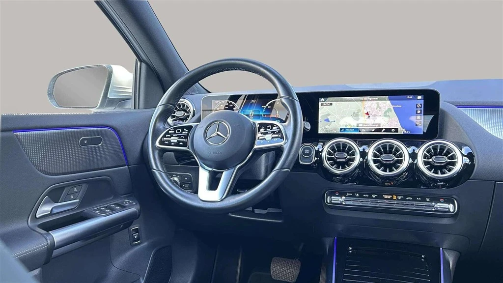 Mercedes-Benz-EQA-image-14