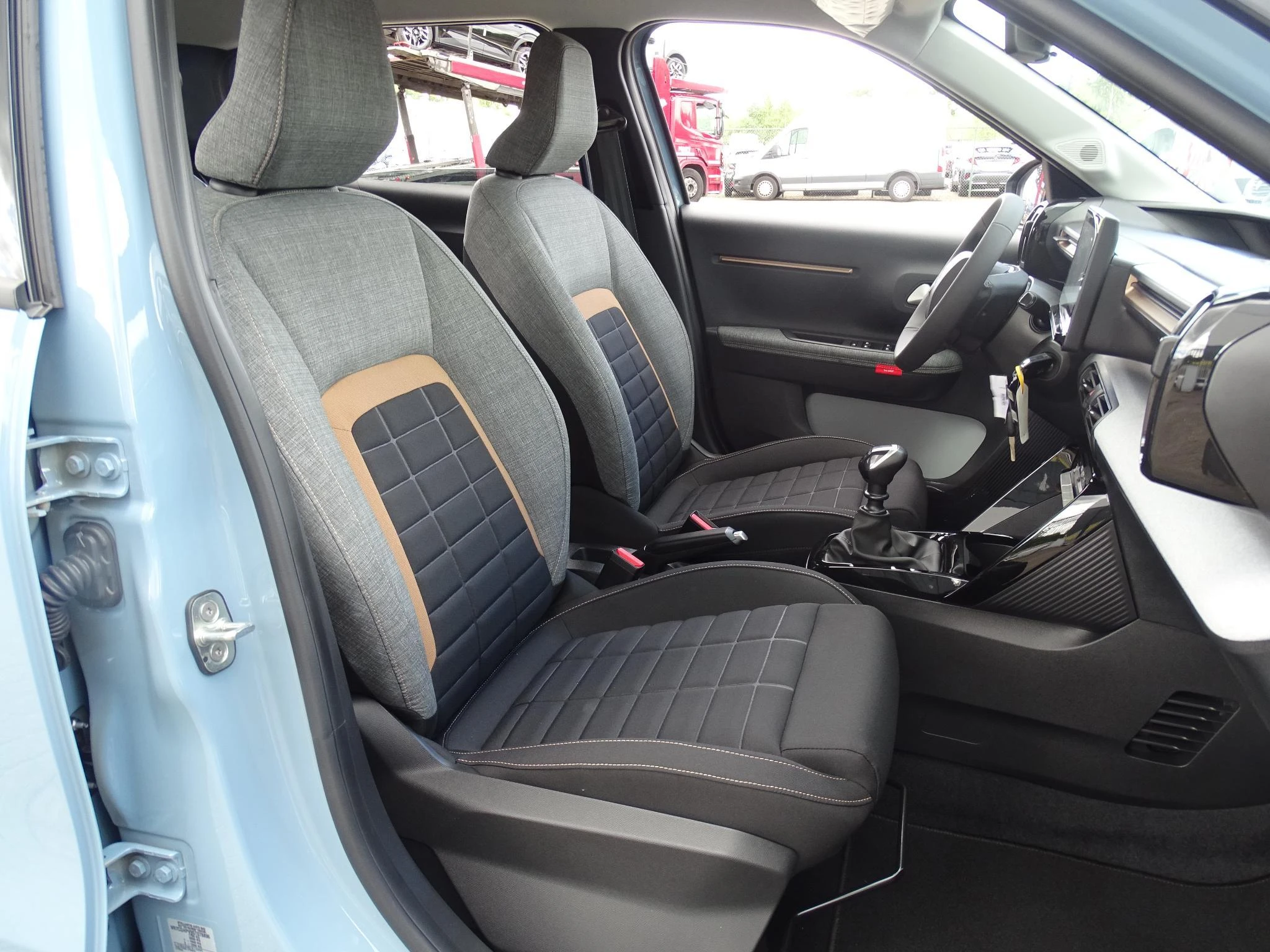 Citroën C3 Aircross 1.2T Plus