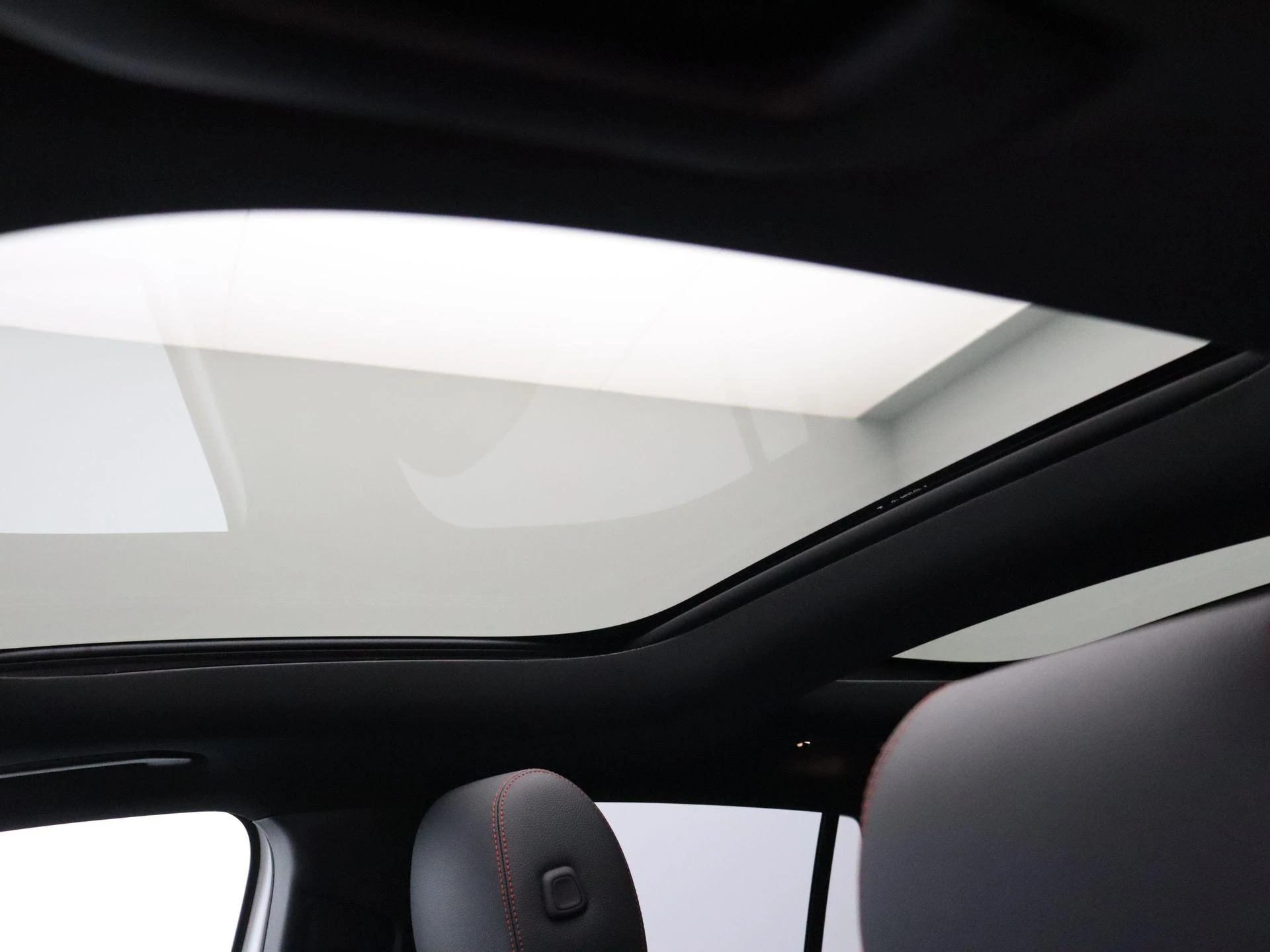 Mercedes-Benz EQA 250+ Star Edition + PANO + TREKHAAK + BURMESTER + HEAD UP +