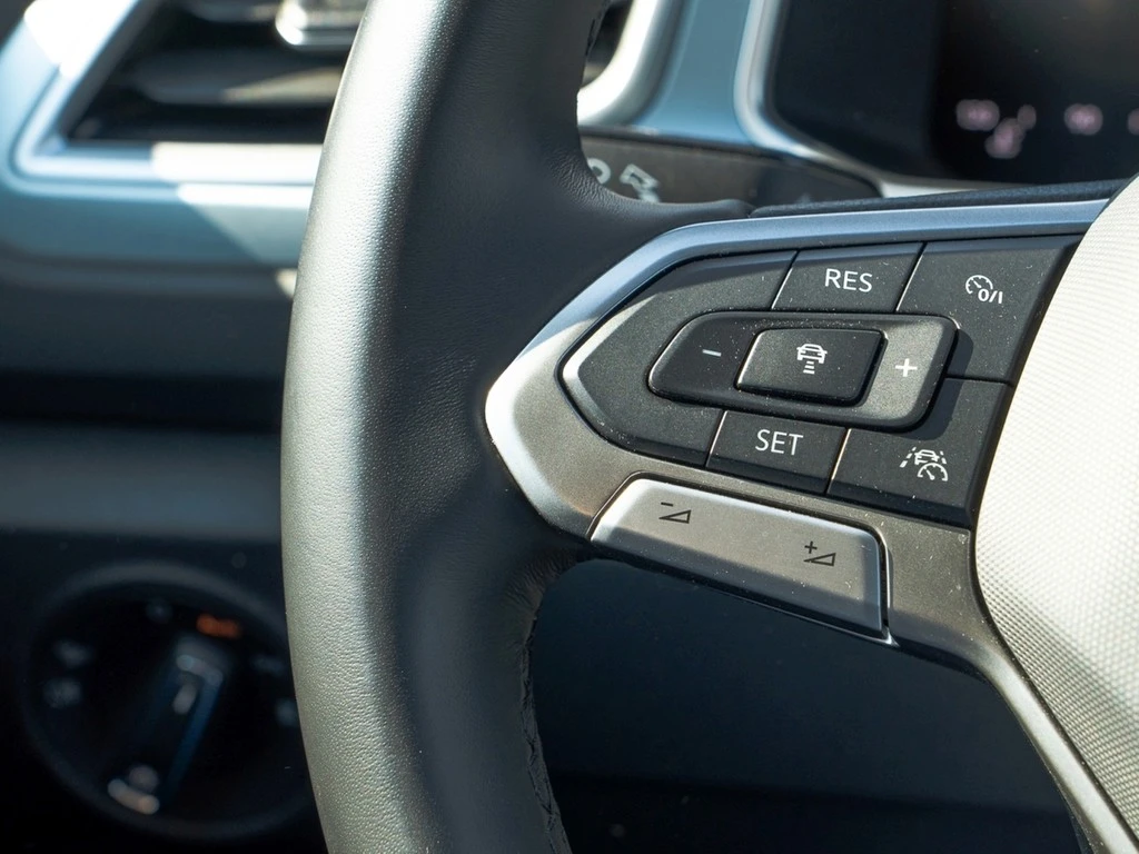 Volkswagen-T-Roc-image-16