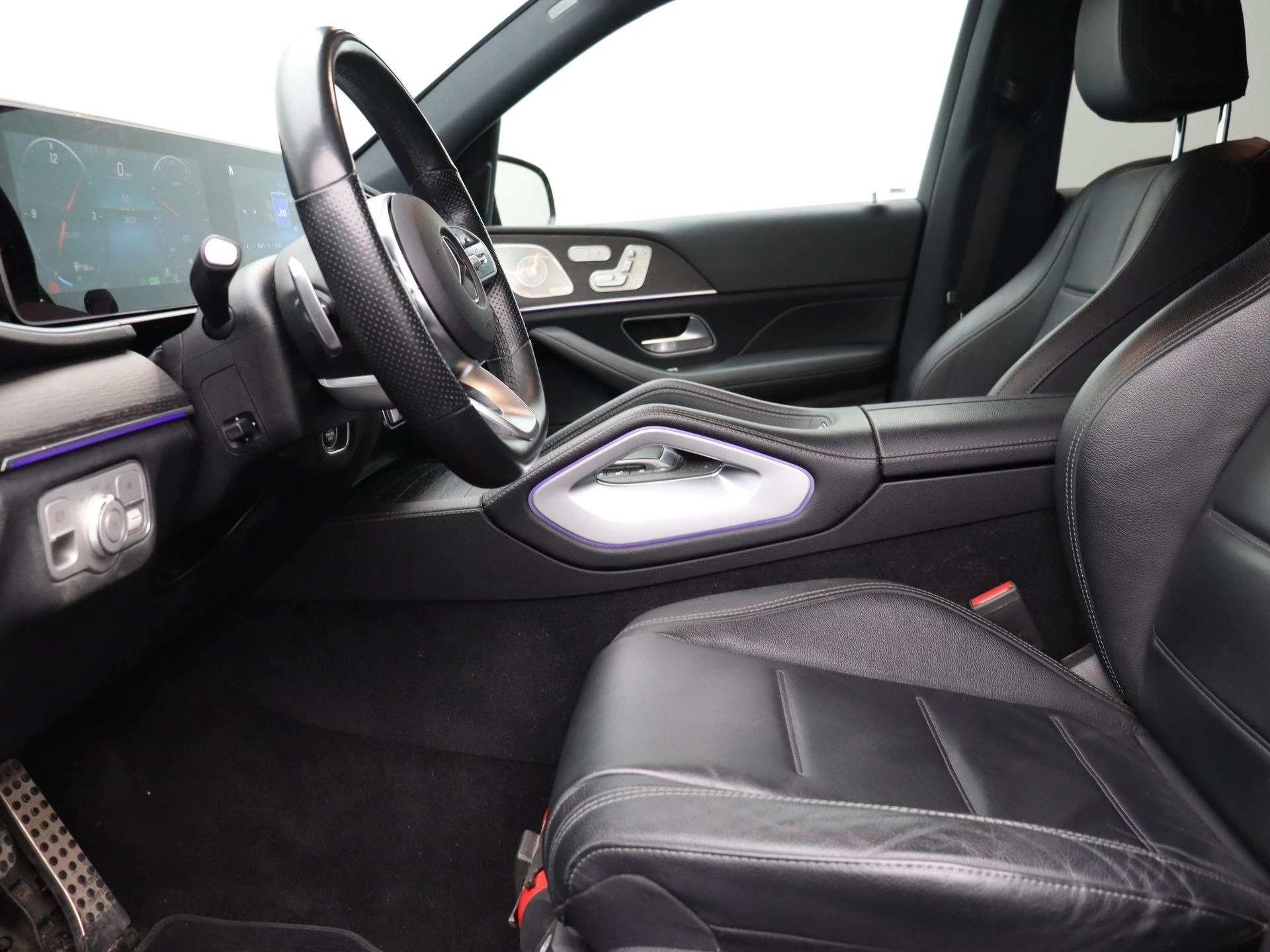 Mercedes-Benz-GLE-image-14