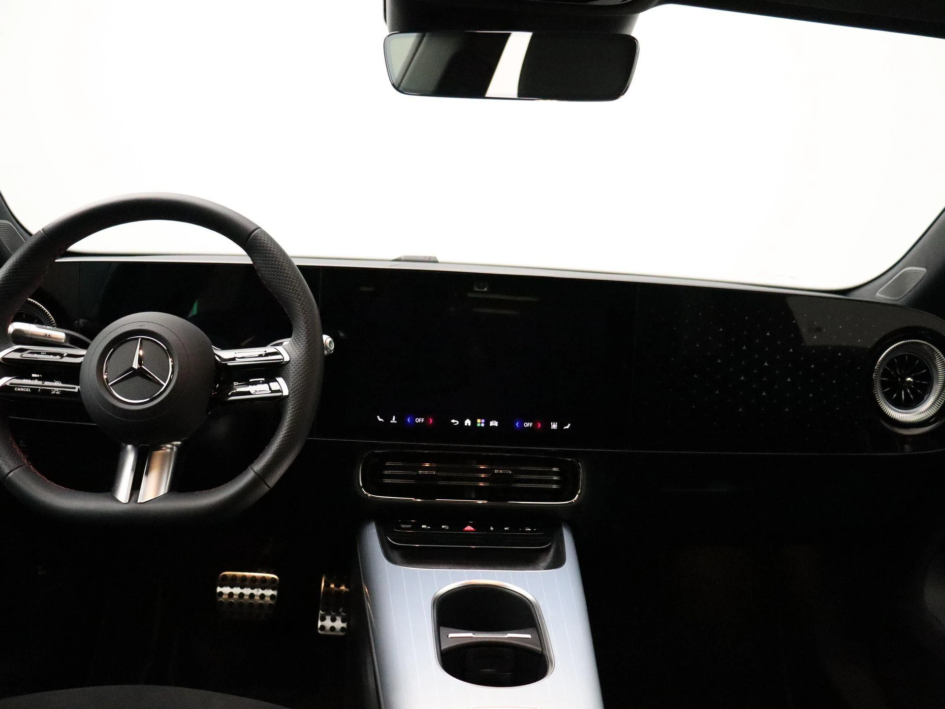 Mercedes-Benz-CLA-image-23