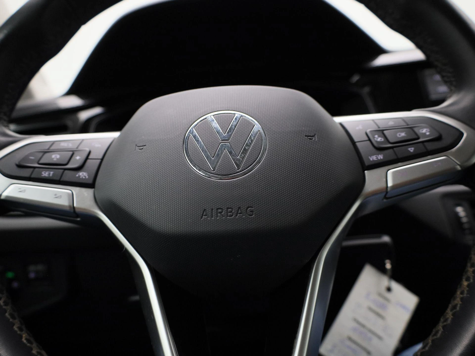 Volkswagen-Polo-image-24