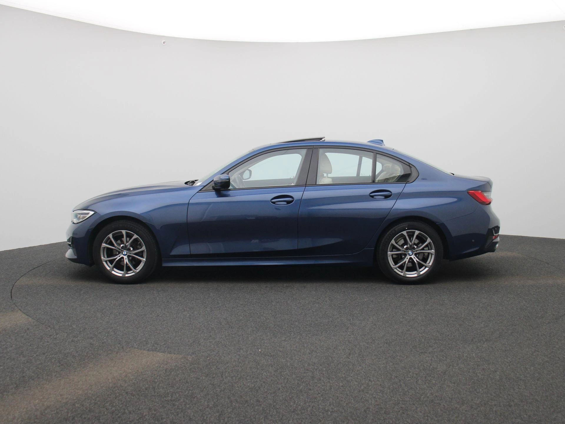BMW-3 Serie-image-5