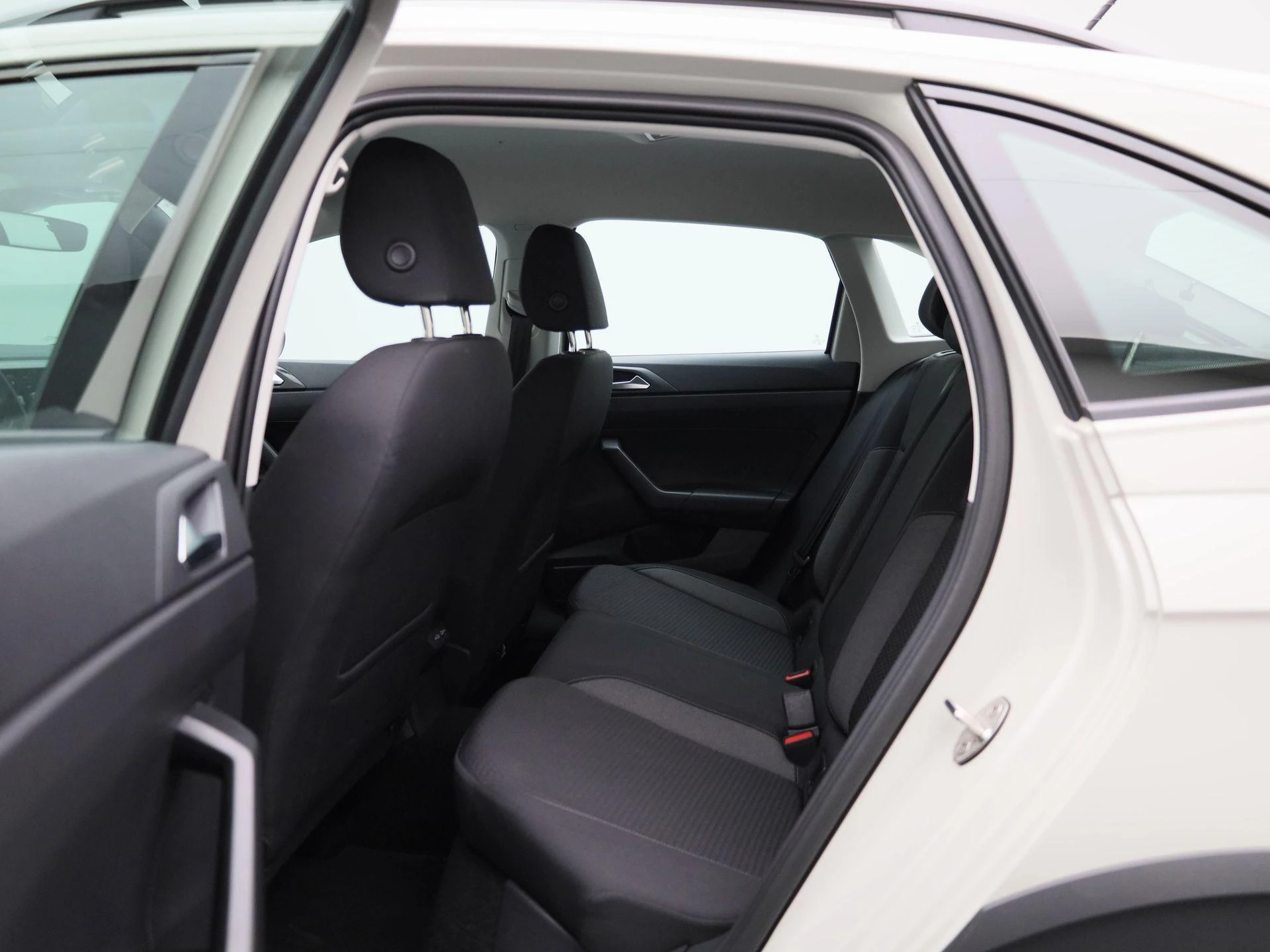Volkswagen-Taigo-image-9