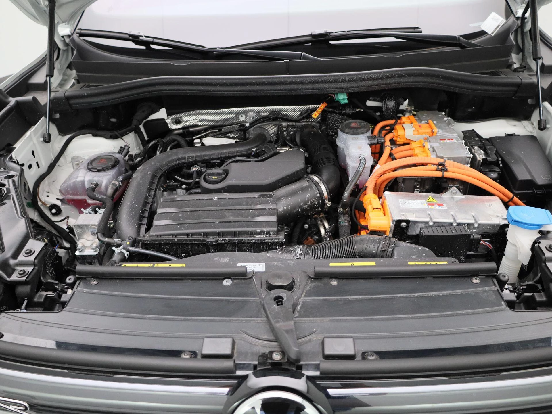 Volkswagen Tiguan 1.5 eHybrid R-Line Edition 272 PK |