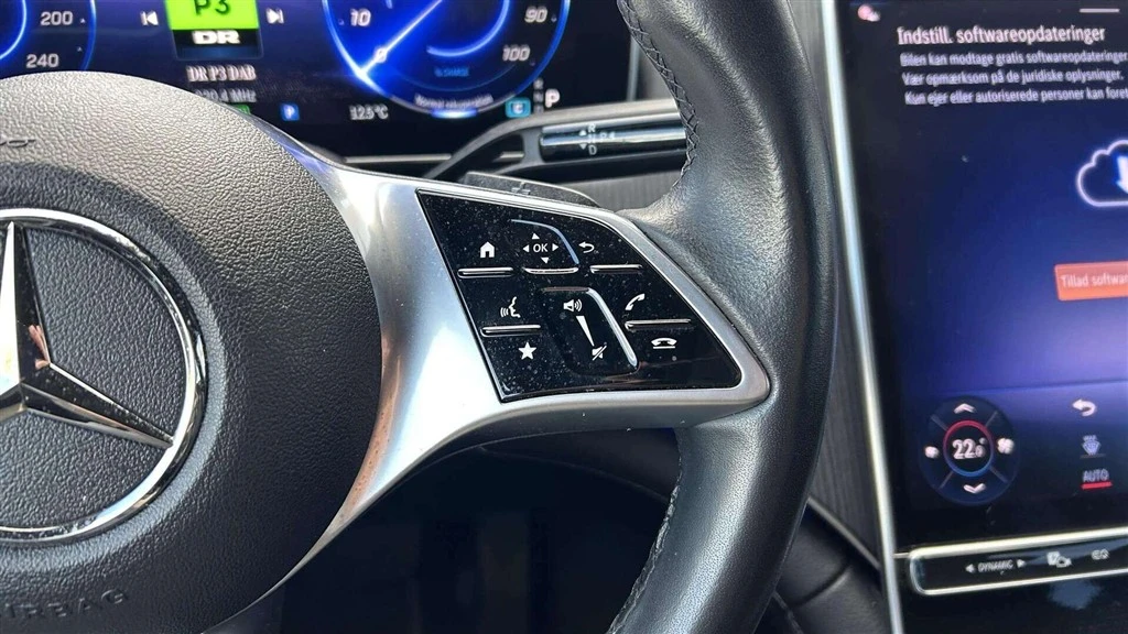 Mercedes-Benz-EQE-image-14