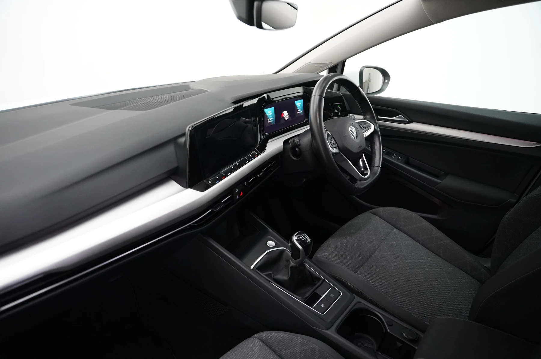 Volkswagen-Golf-image-1