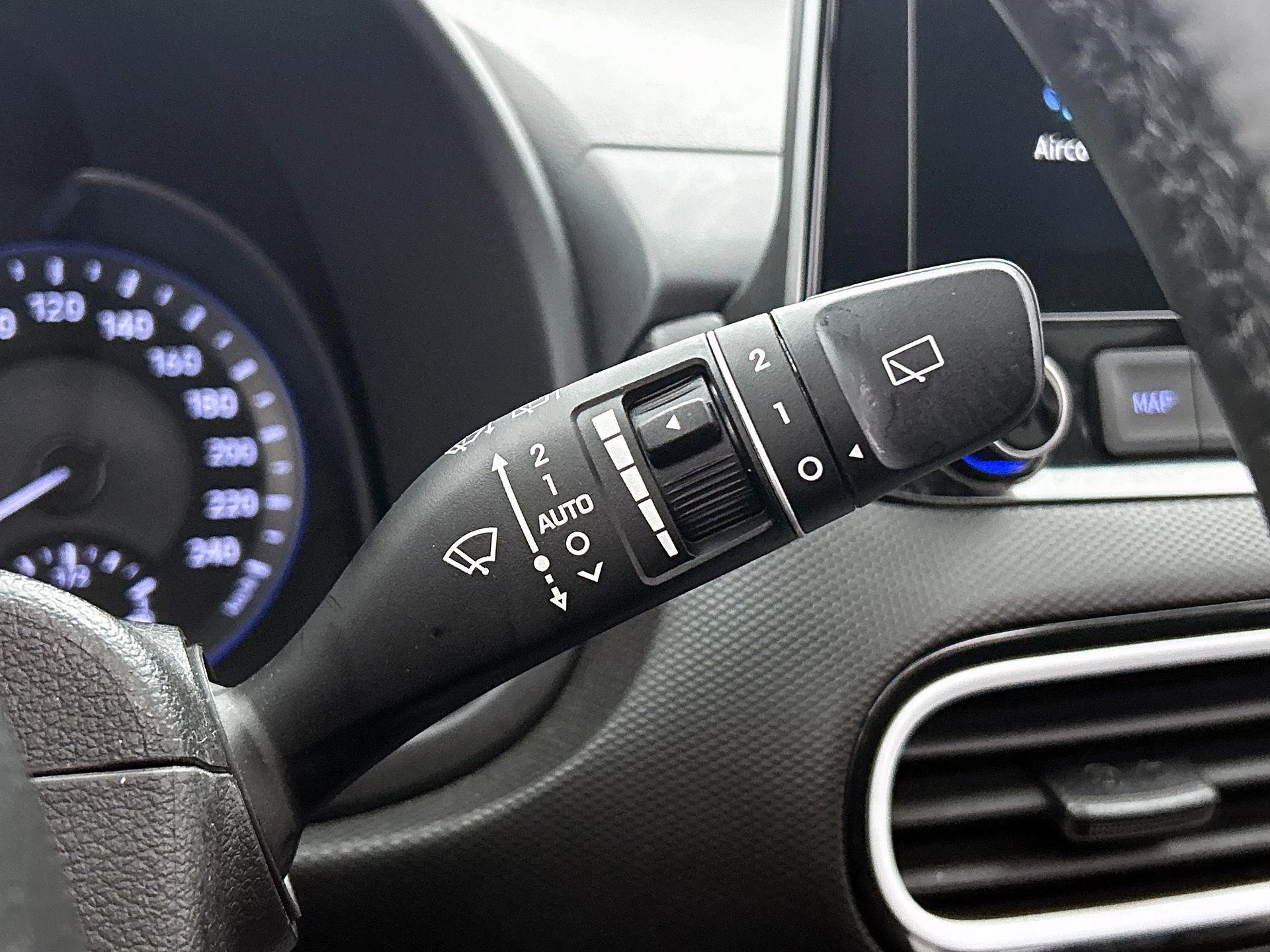 Hyundai-Kona-image-13