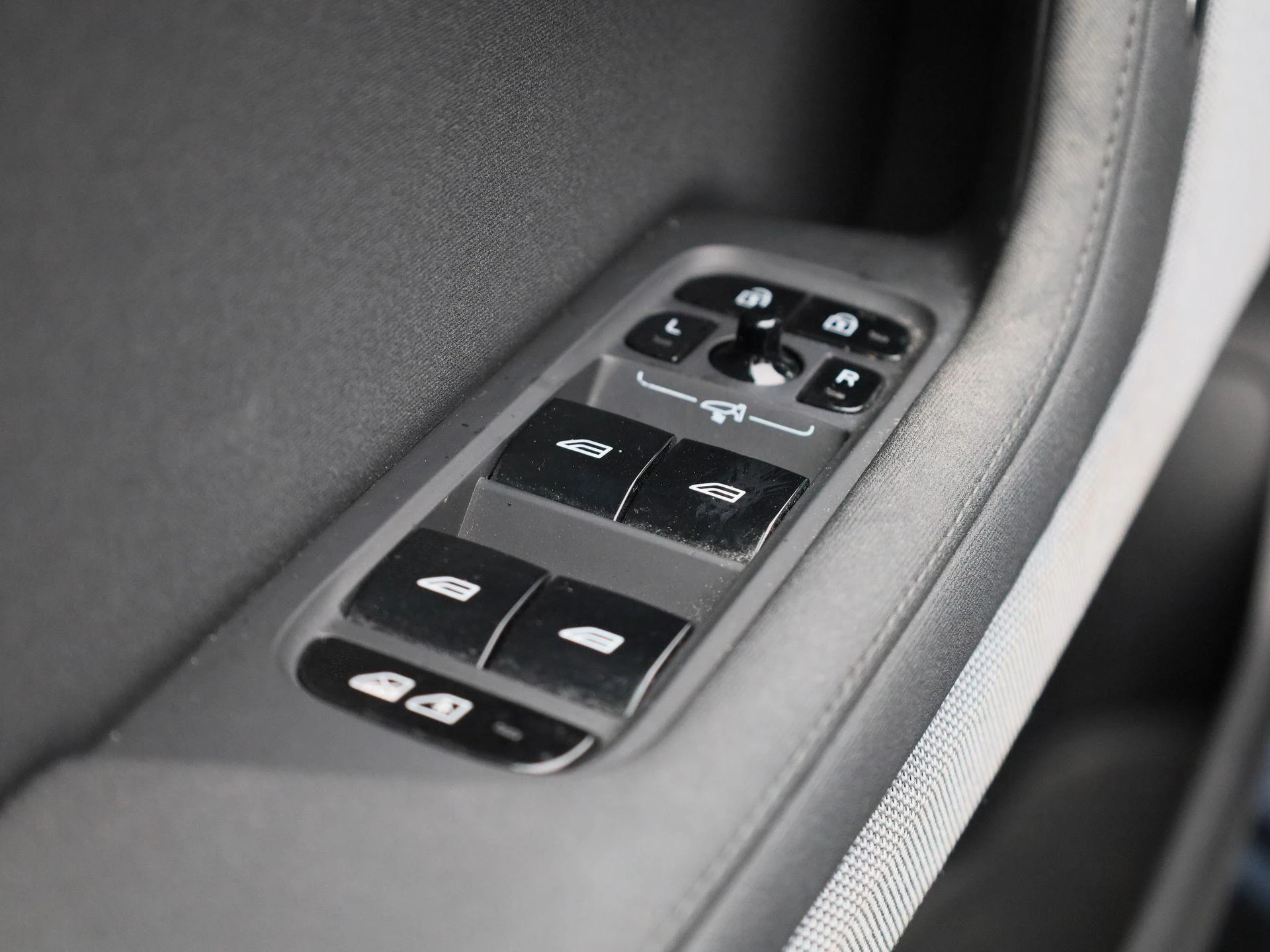 Polestar-2-image-30