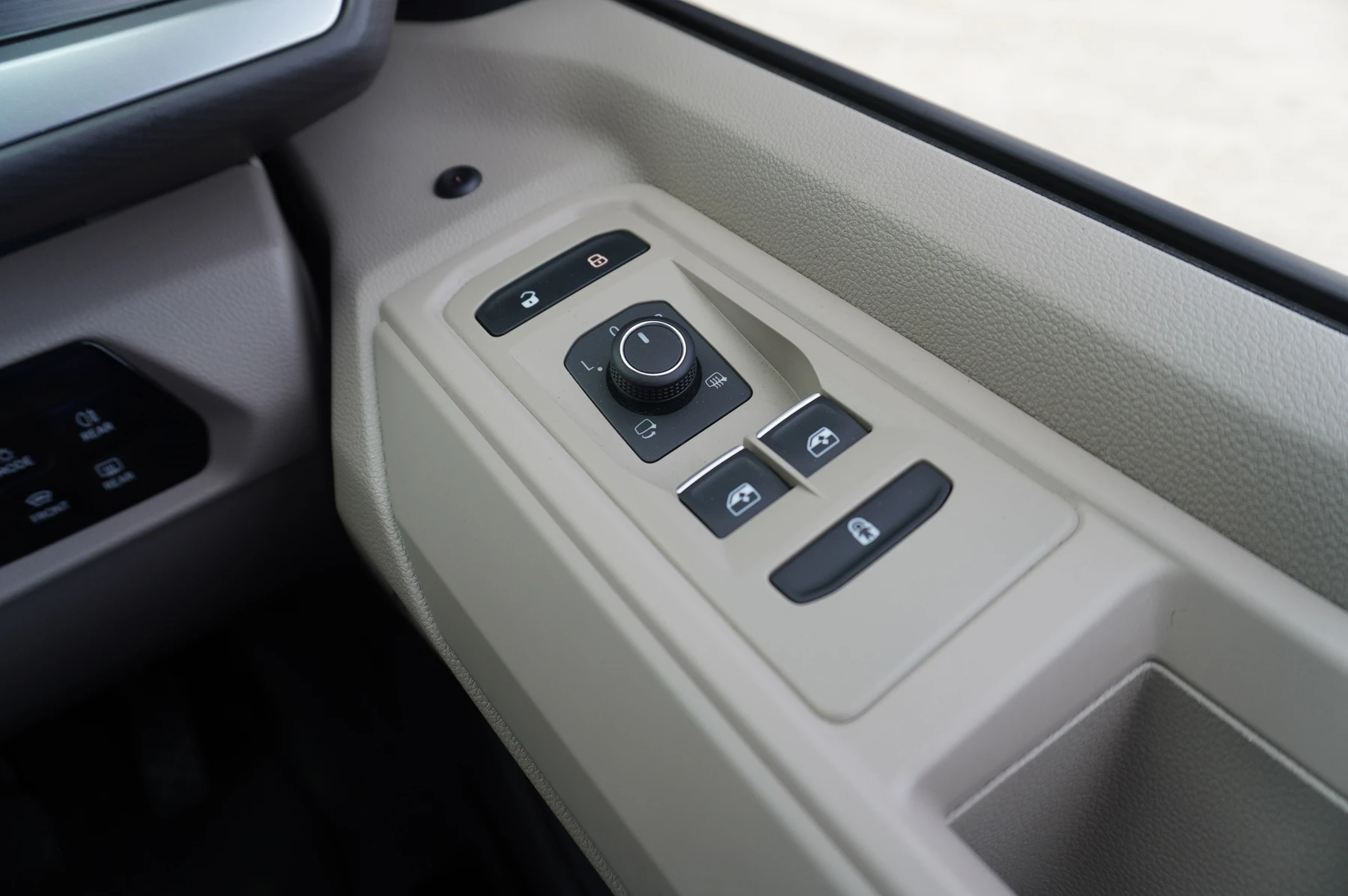 Volkswagen-California-image-39