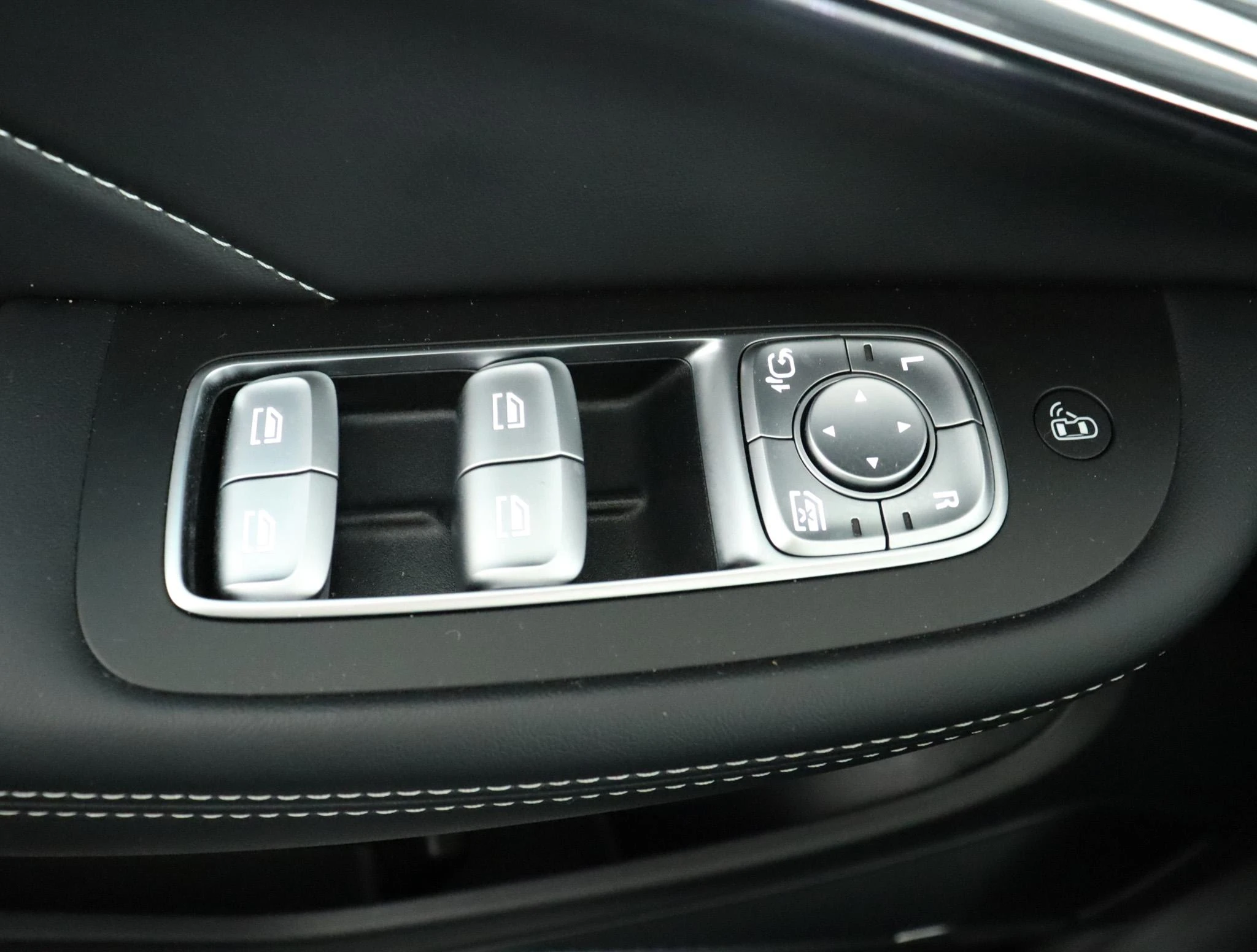 MG Marvel R AWD Performance 70 kWh