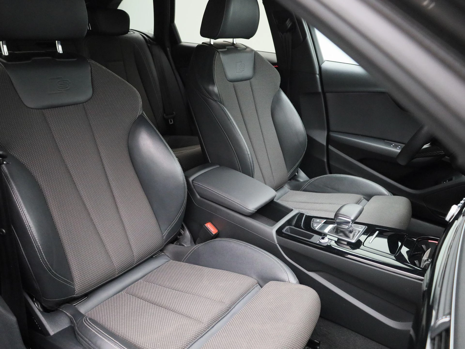 Audi-A4-image-42