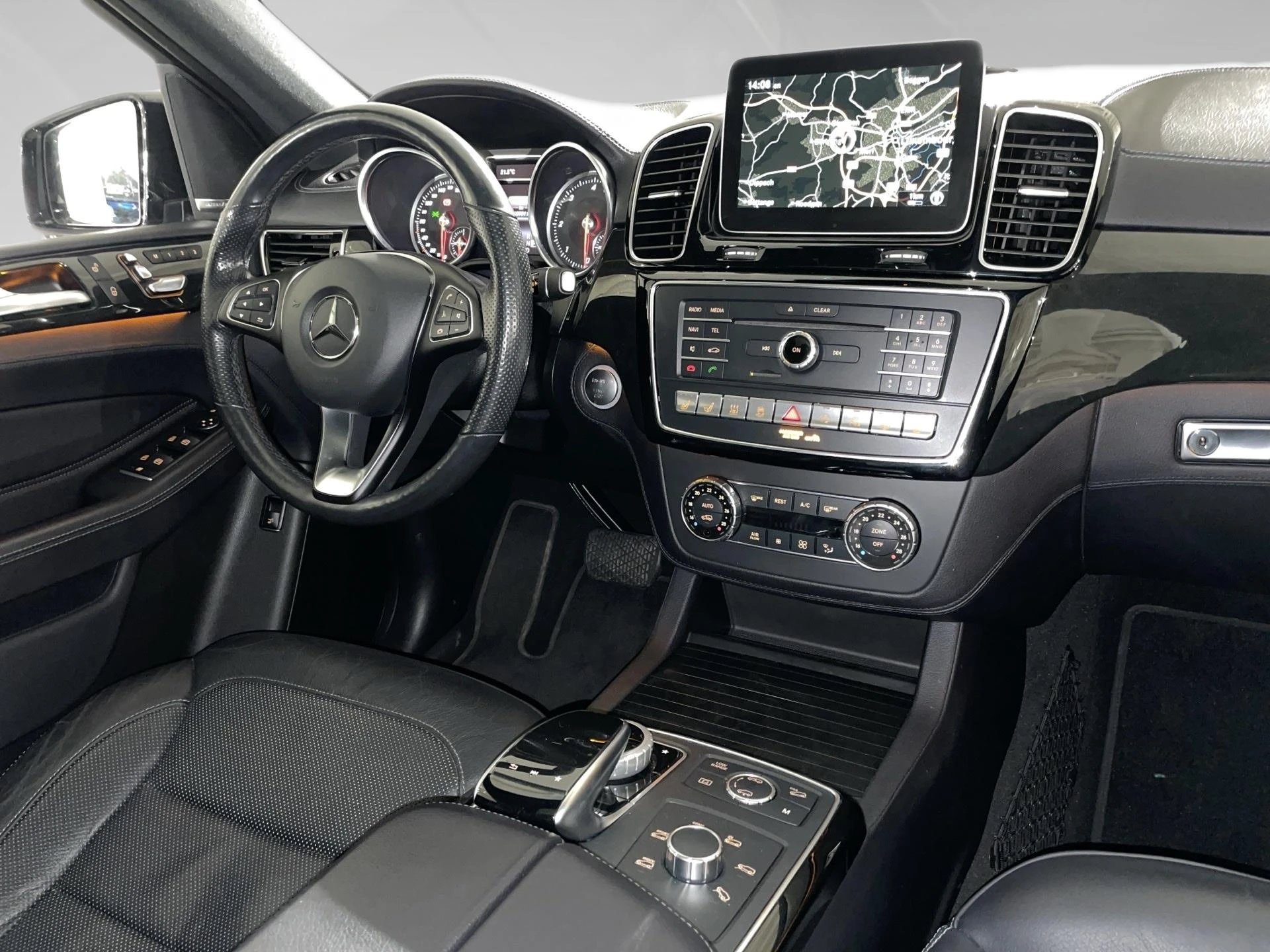 Mercedes-Benz-GLE-image-6