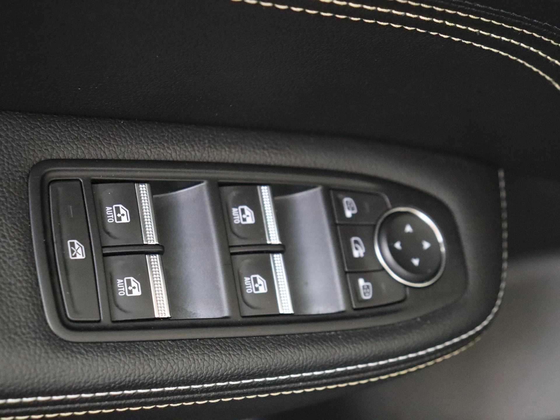 Renault-Arkana-image-25