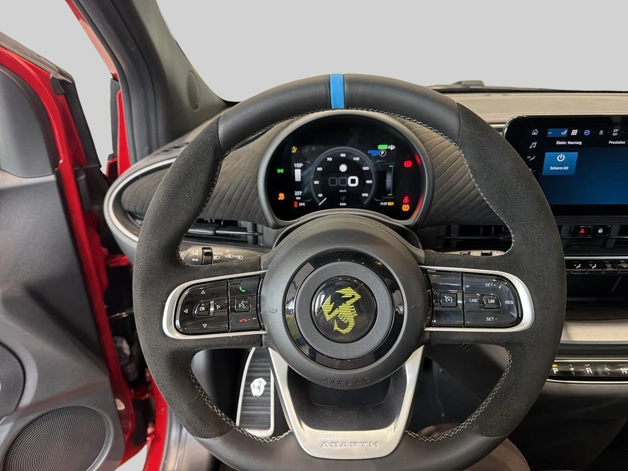 Abarth-500e-image-9