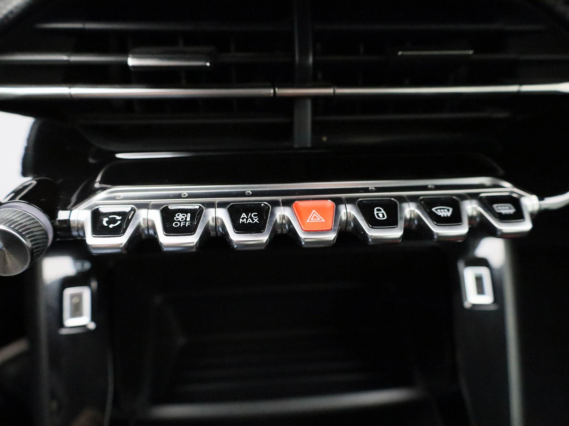 Peugeot-2008-image-18