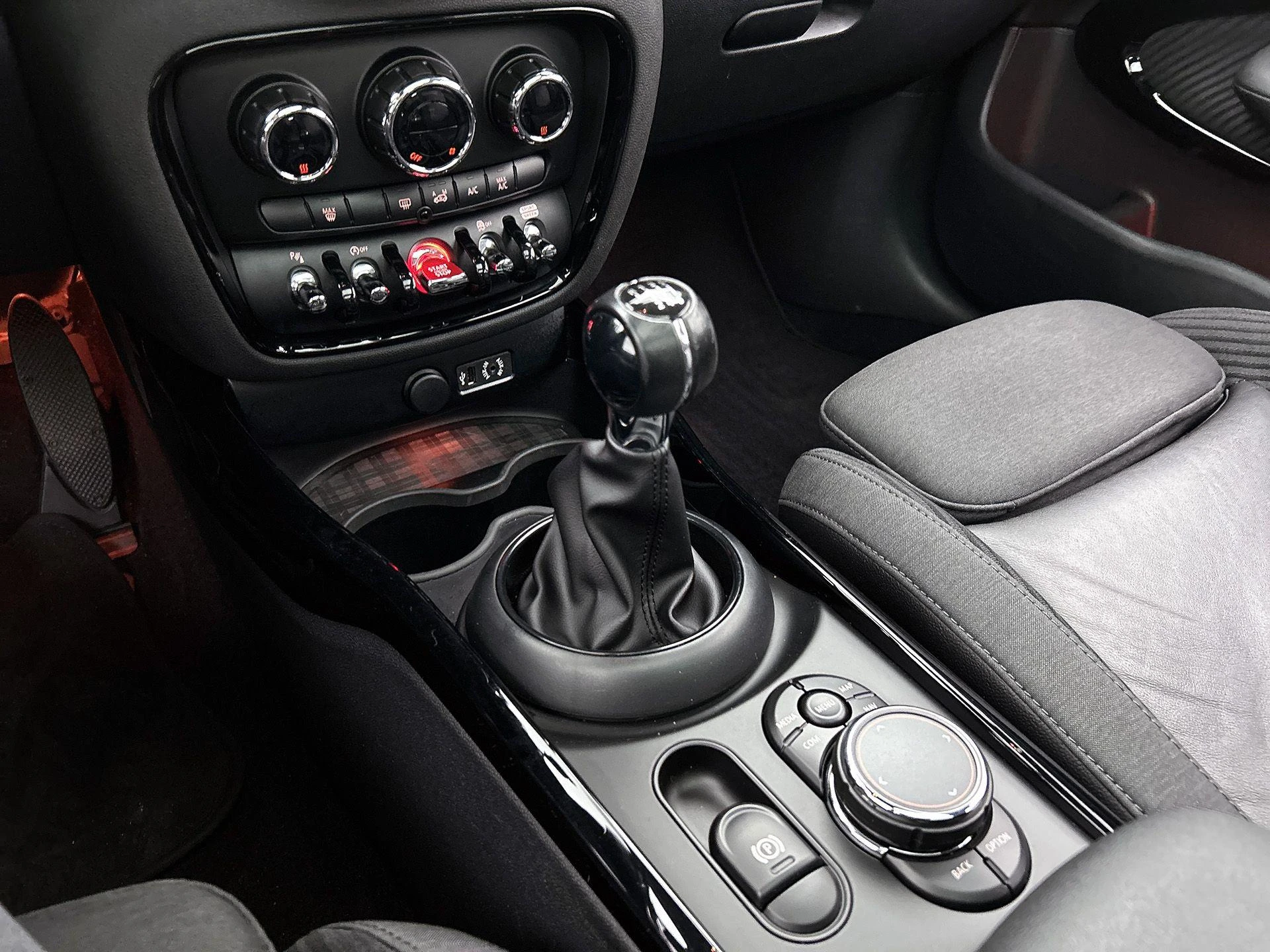 MINI-Clubman-image-31