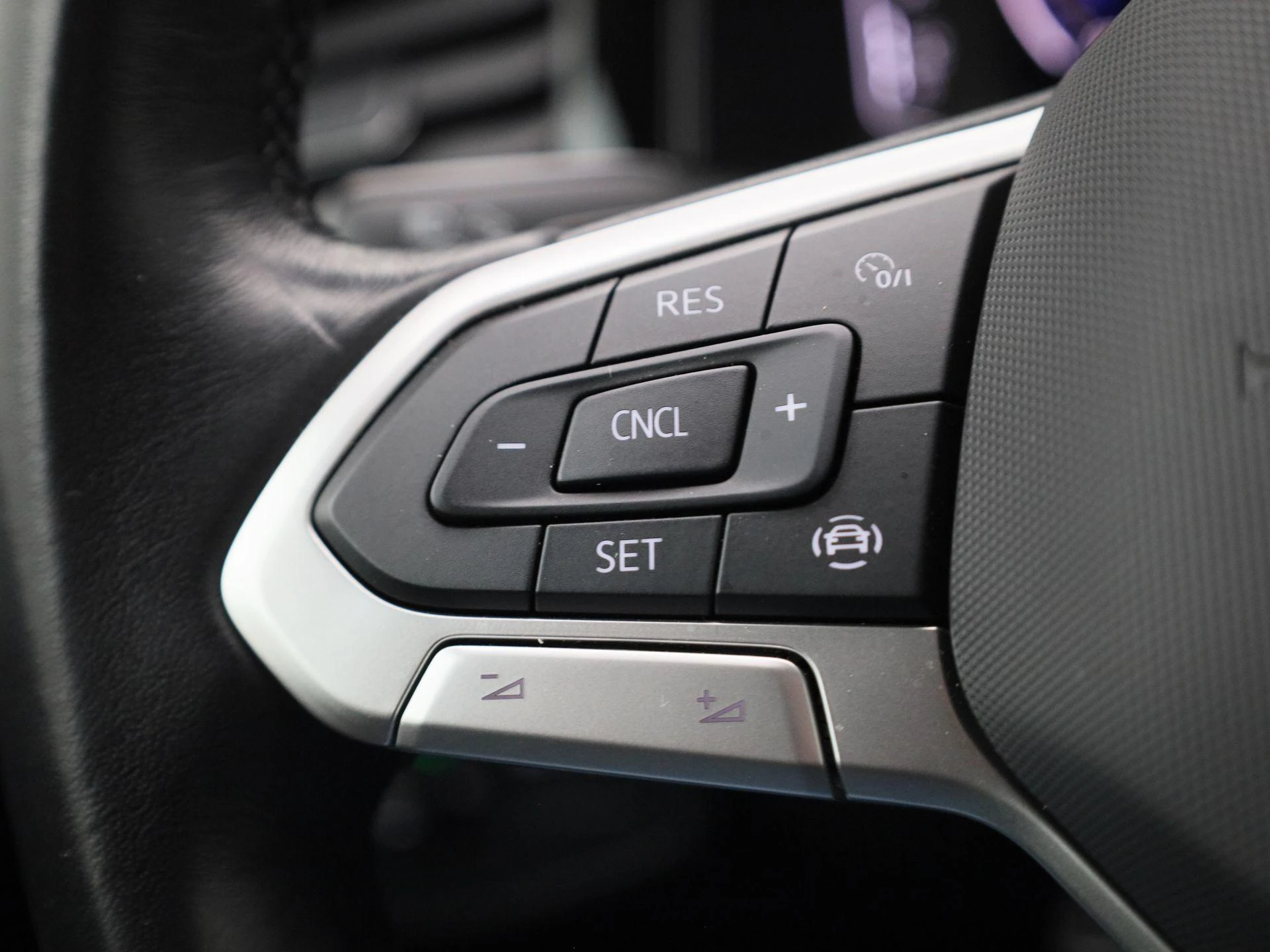 Volkswagen-Polo-image-17