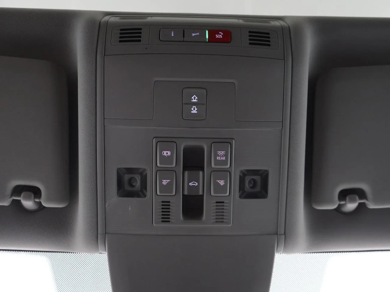 Volkswagen-Touran-image-18