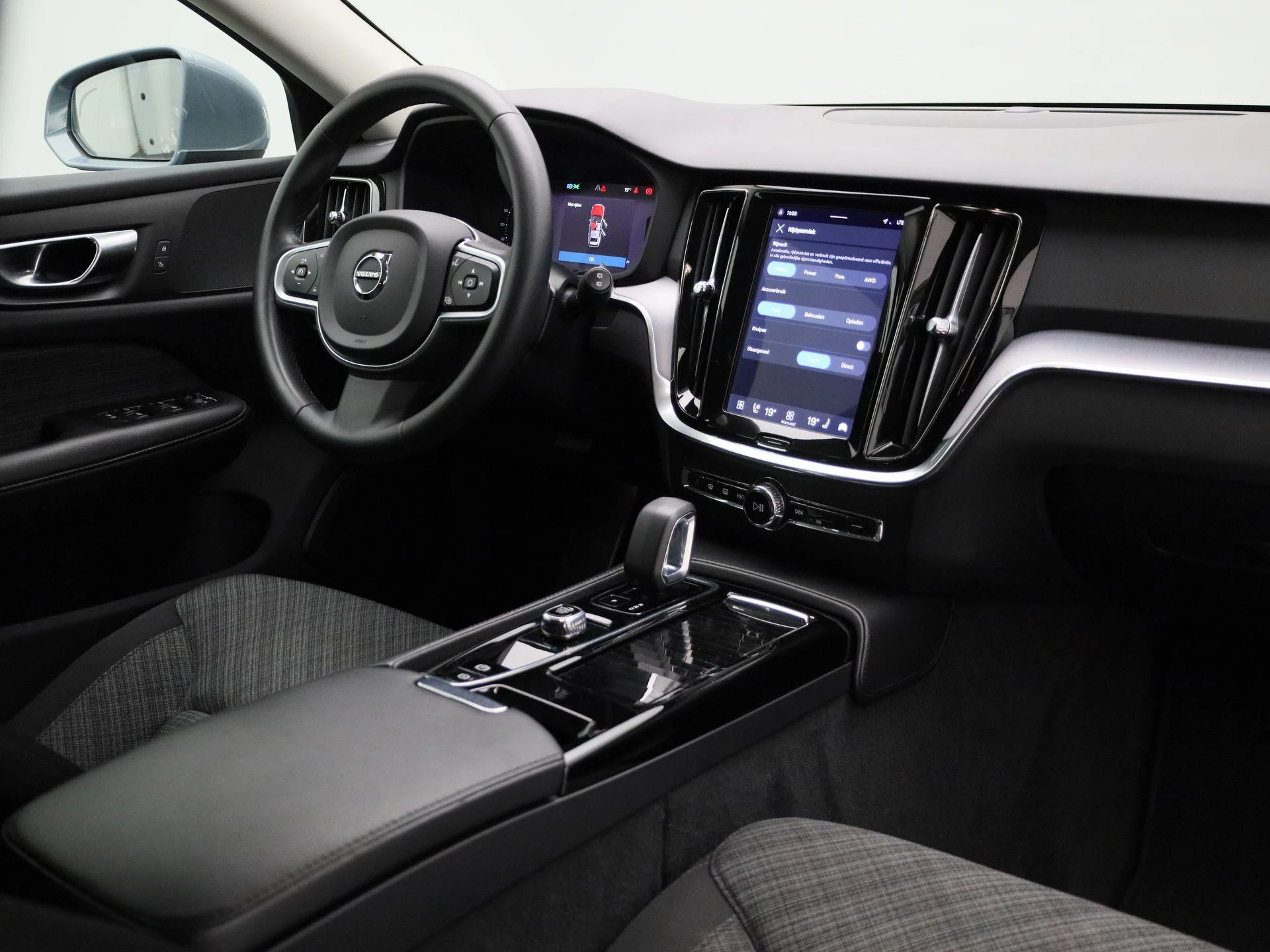 Volvo-V60-image-37