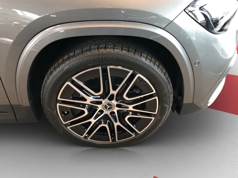 Mercedes-Benz GLA 200 AMG NIGHT PANO AHK DISTRONIC 20-ZOLL AMG LineC118 GLA 200 AMG NIGHT PANO AHK DISTRONIC 20-ZOLL AMG Line