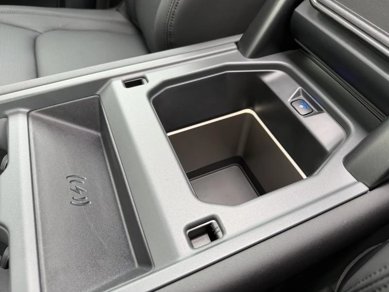 Land Rover Defender 90 D200 X-DYNAMIC