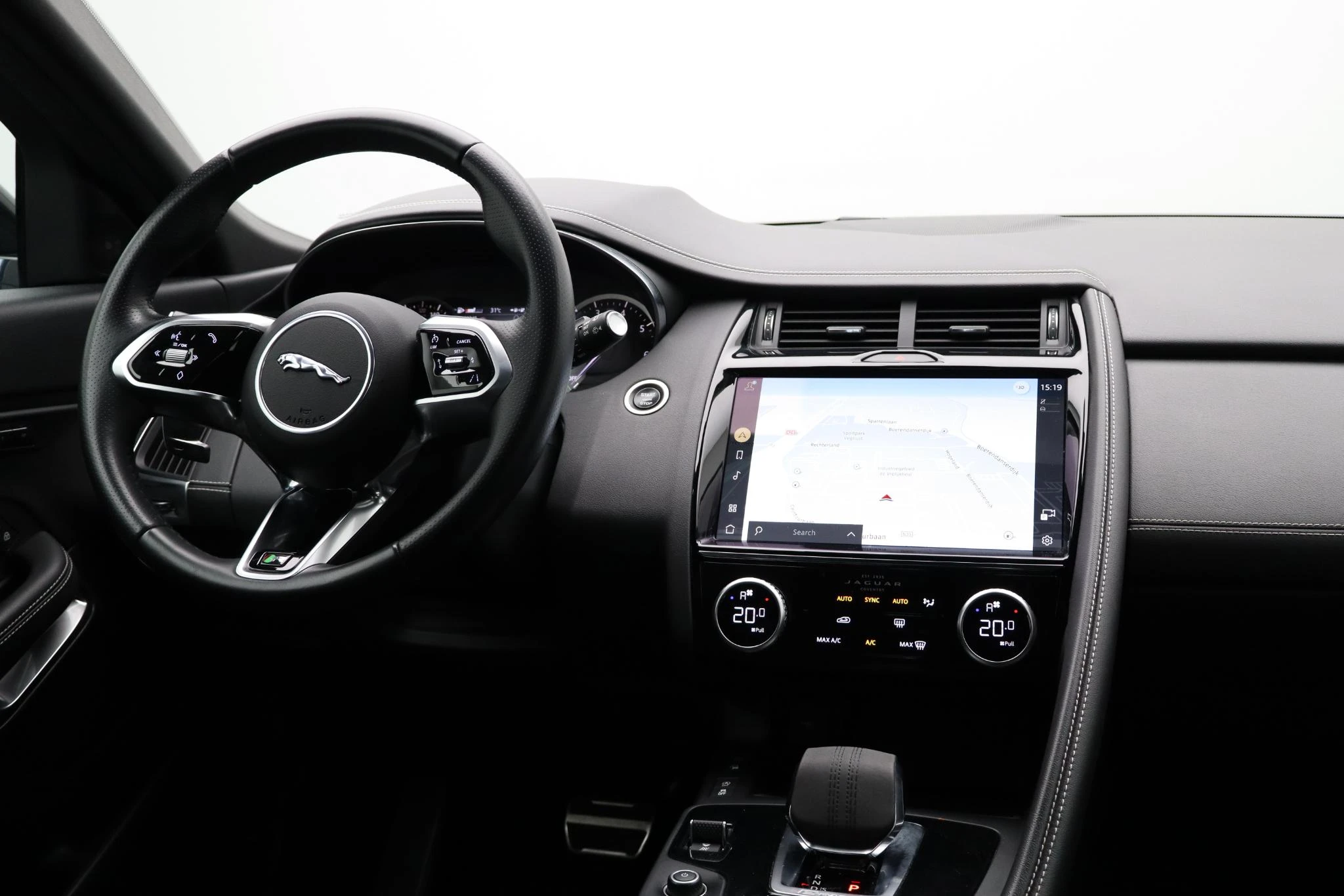 Jaguar-E-PACE-image-33