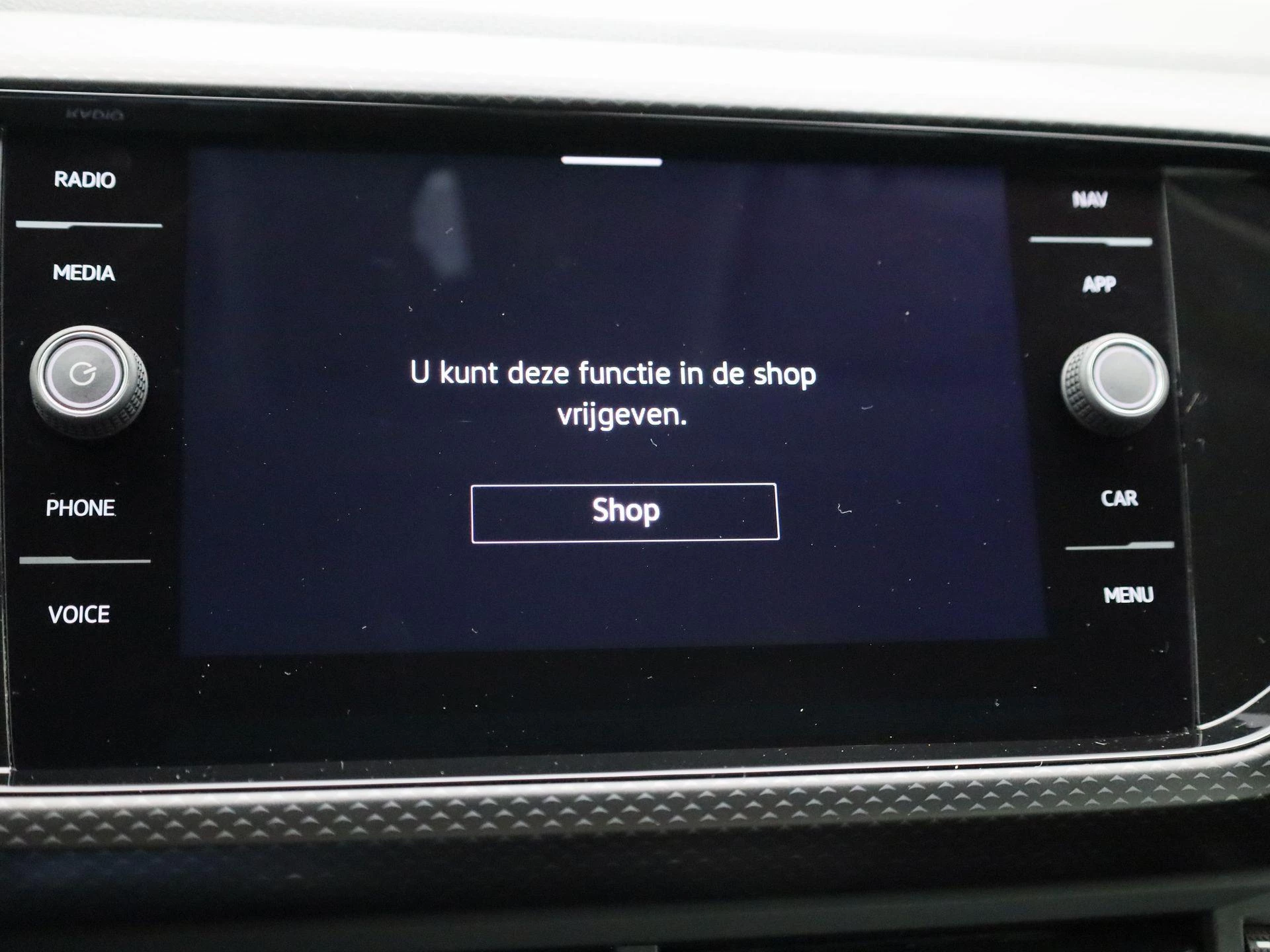 Volkswagen-T-Cross-image-16