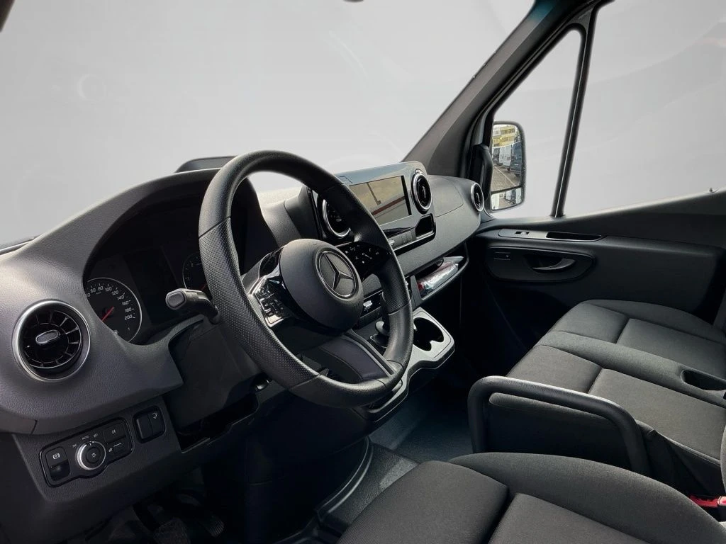 Mercedes-Benz-Sprinter 317-image-10