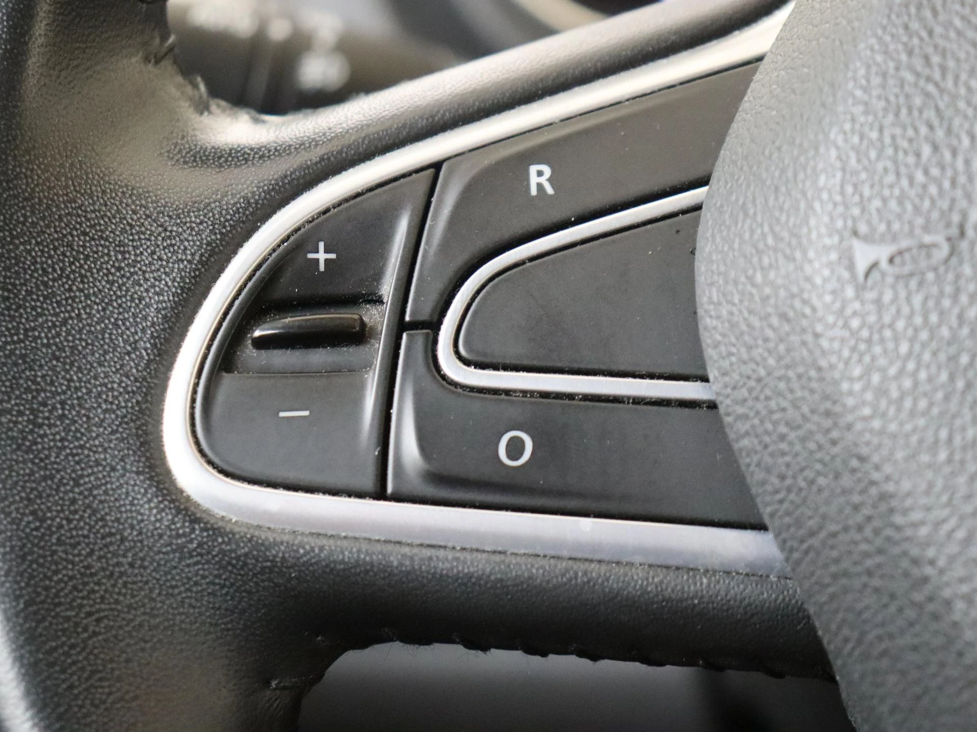 Renault-Grand Scénic-image-11