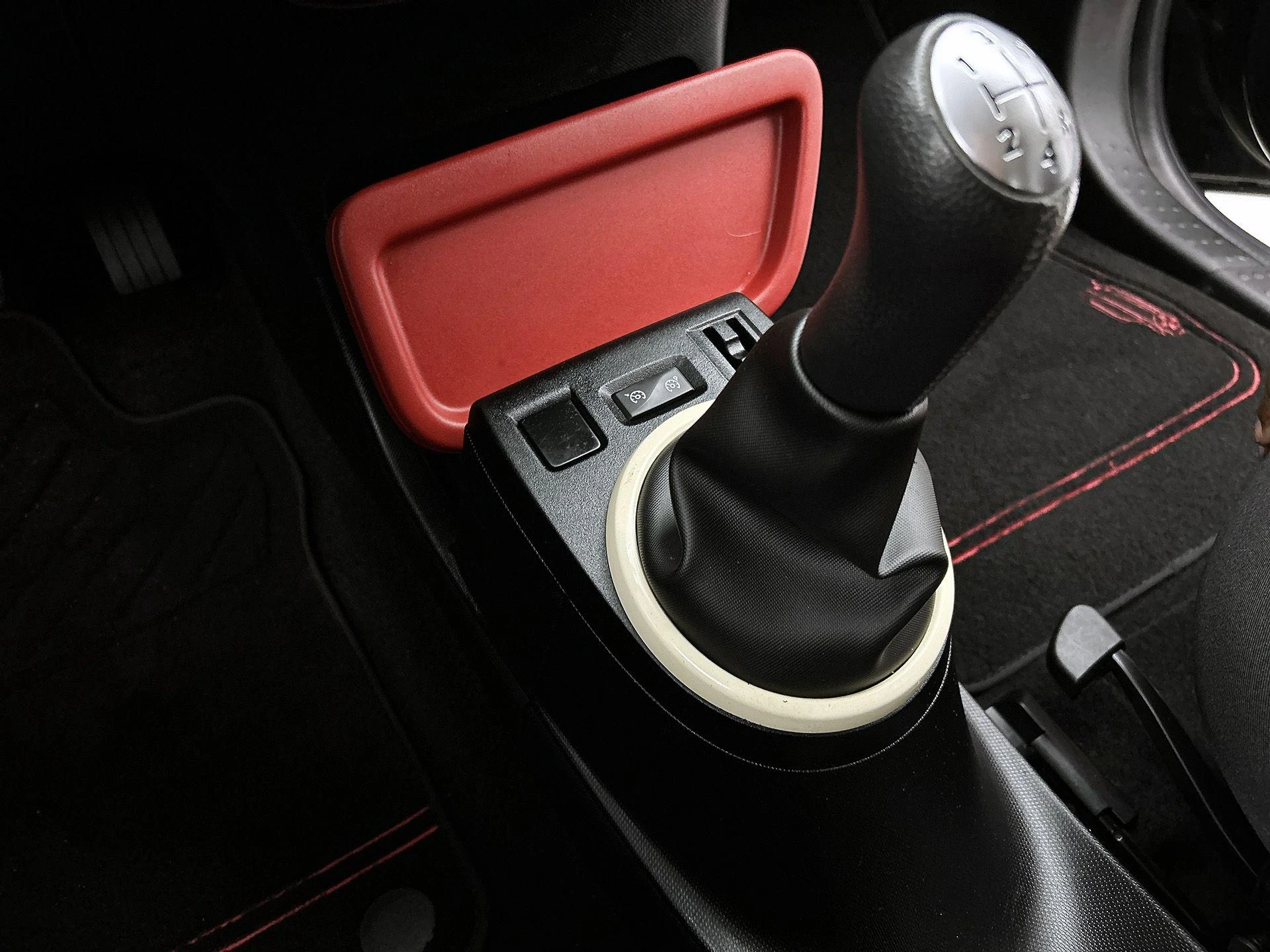 Renault-Twingo-image-12