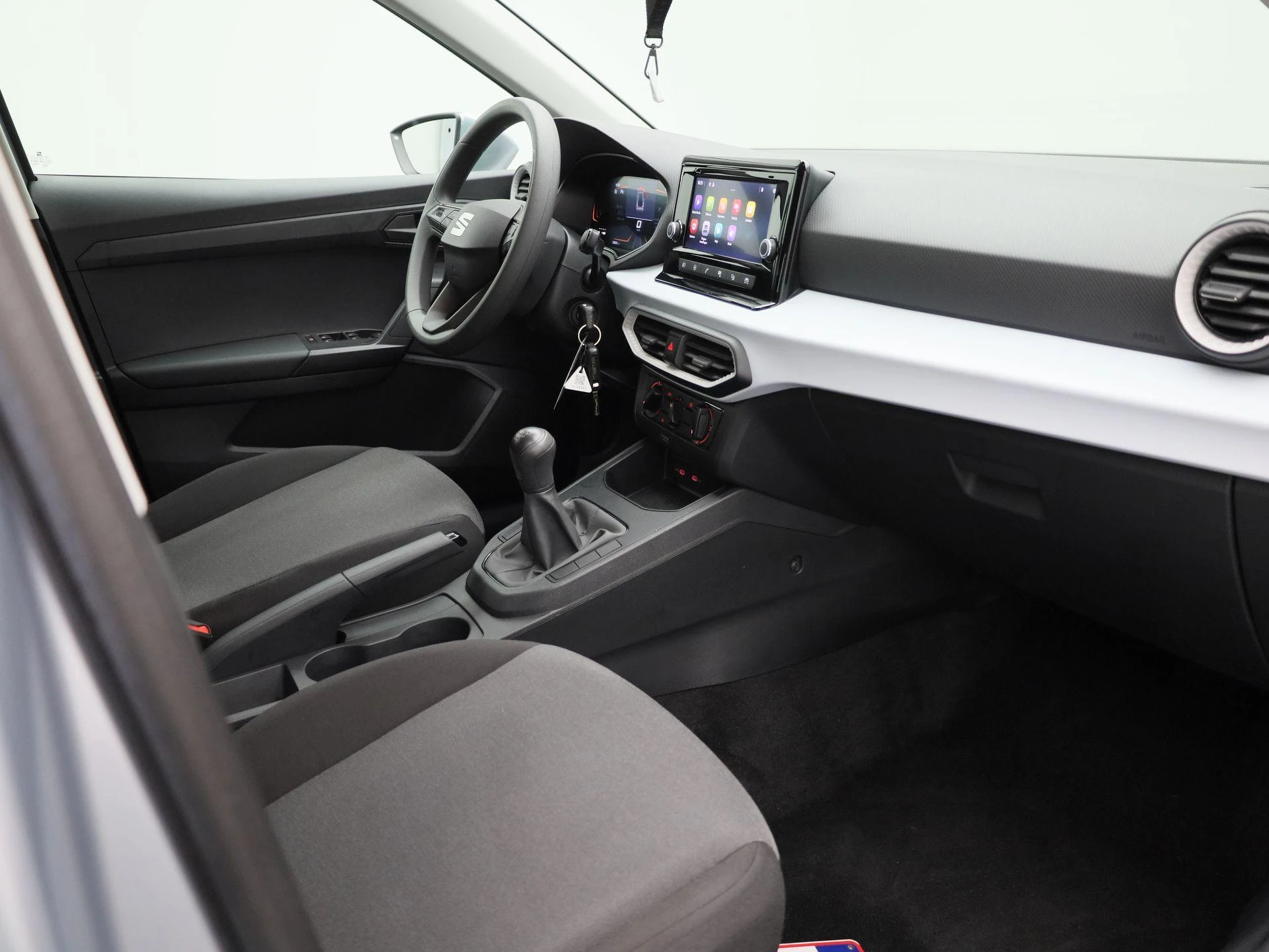 SEAT-Arona-image-28
