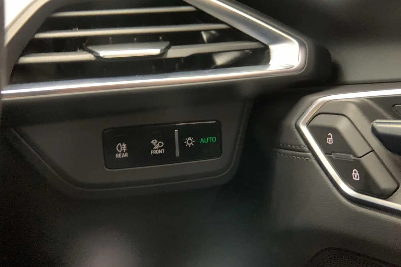 Audi-e-tron-image-40
