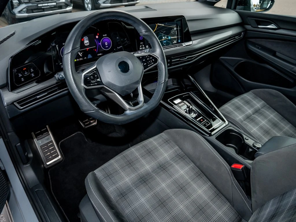 Volkswagen-Golf-image-6