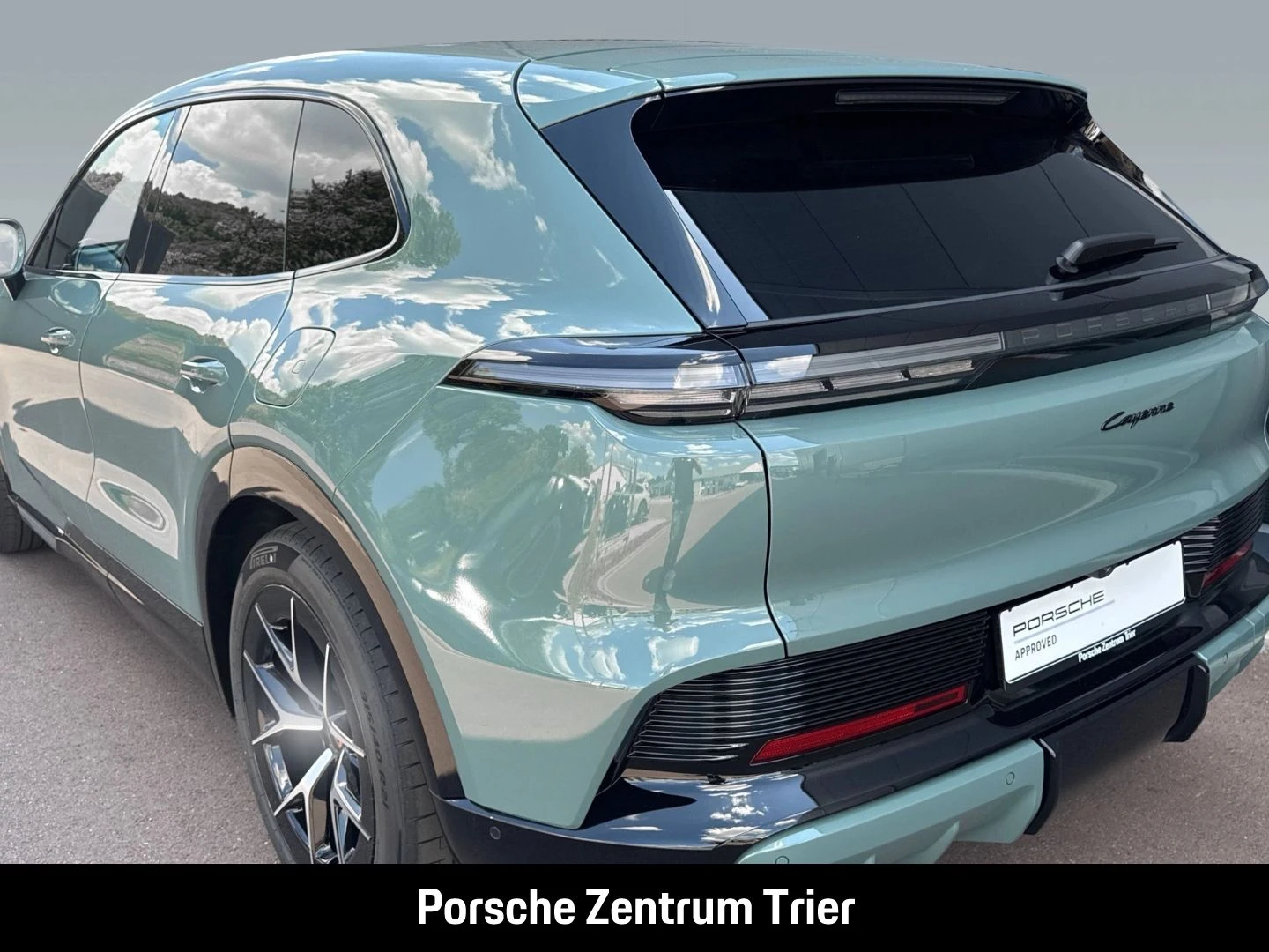Porsche Cayenne Electric HA-Lenkung Head-Up BOSE 21-Zoll -