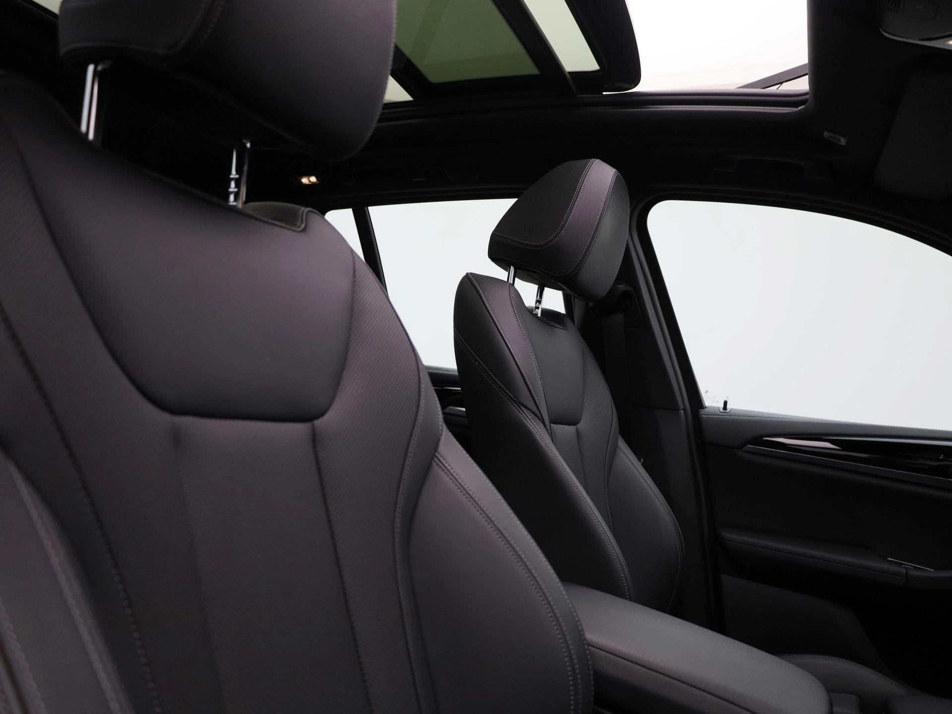 BMW-iX3-image-40