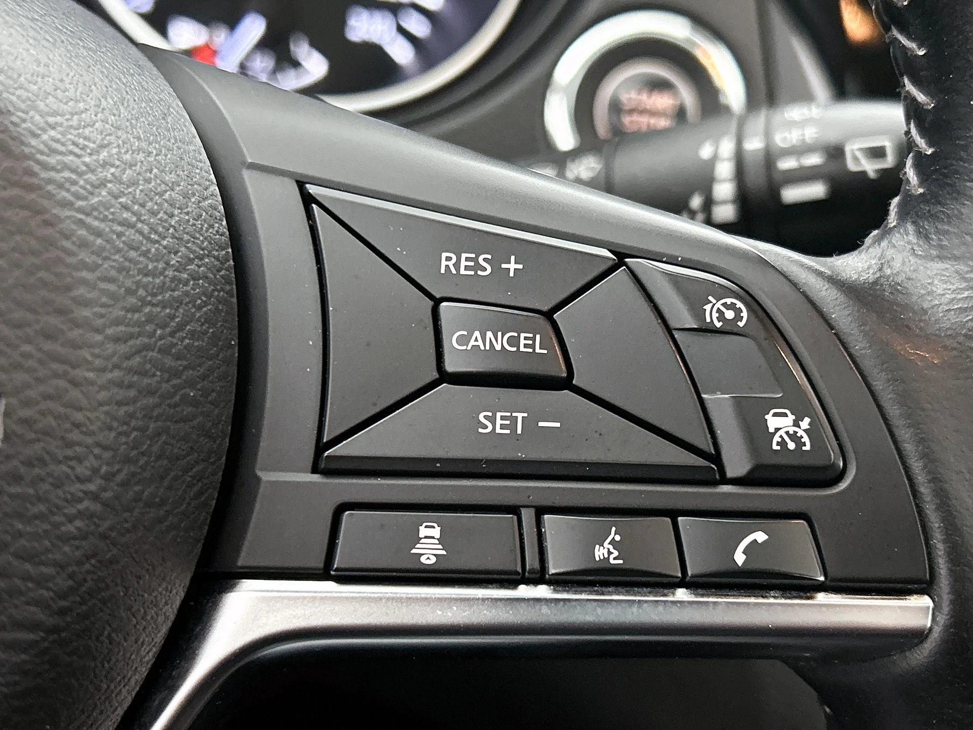 Nissan-QASHQAI-image-5
