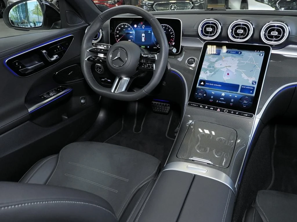 Mercedes-Benz-C-Klasse 300-image-10