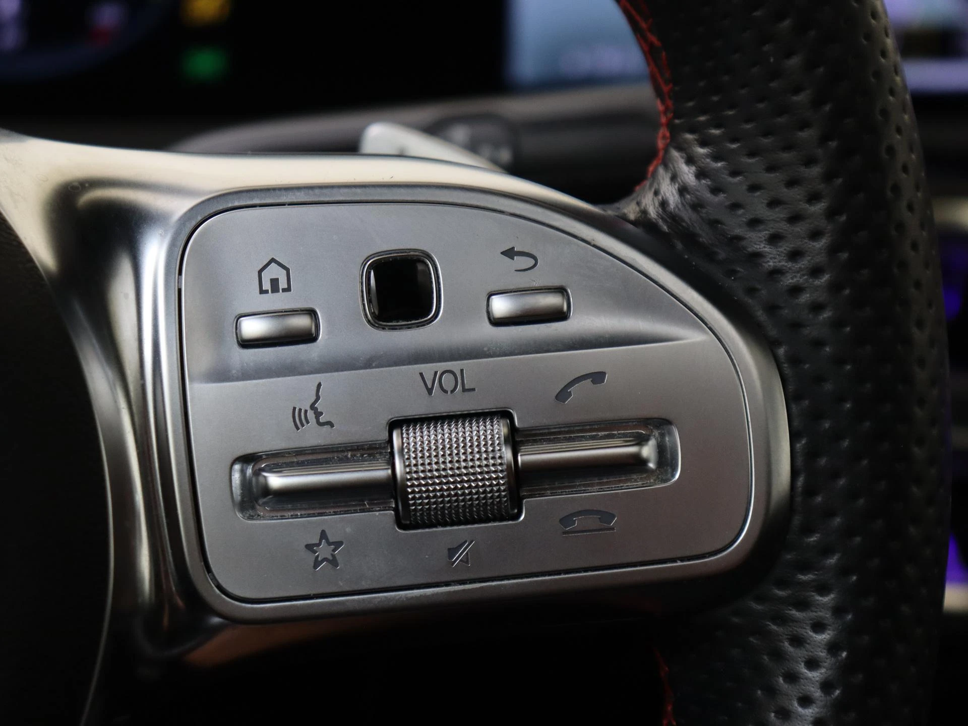 Mercedes-Benz CLA 200 Business Solution AMG